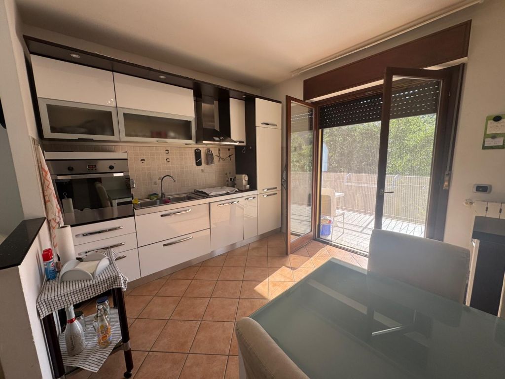 ampio-bilocale-con-terrazzo