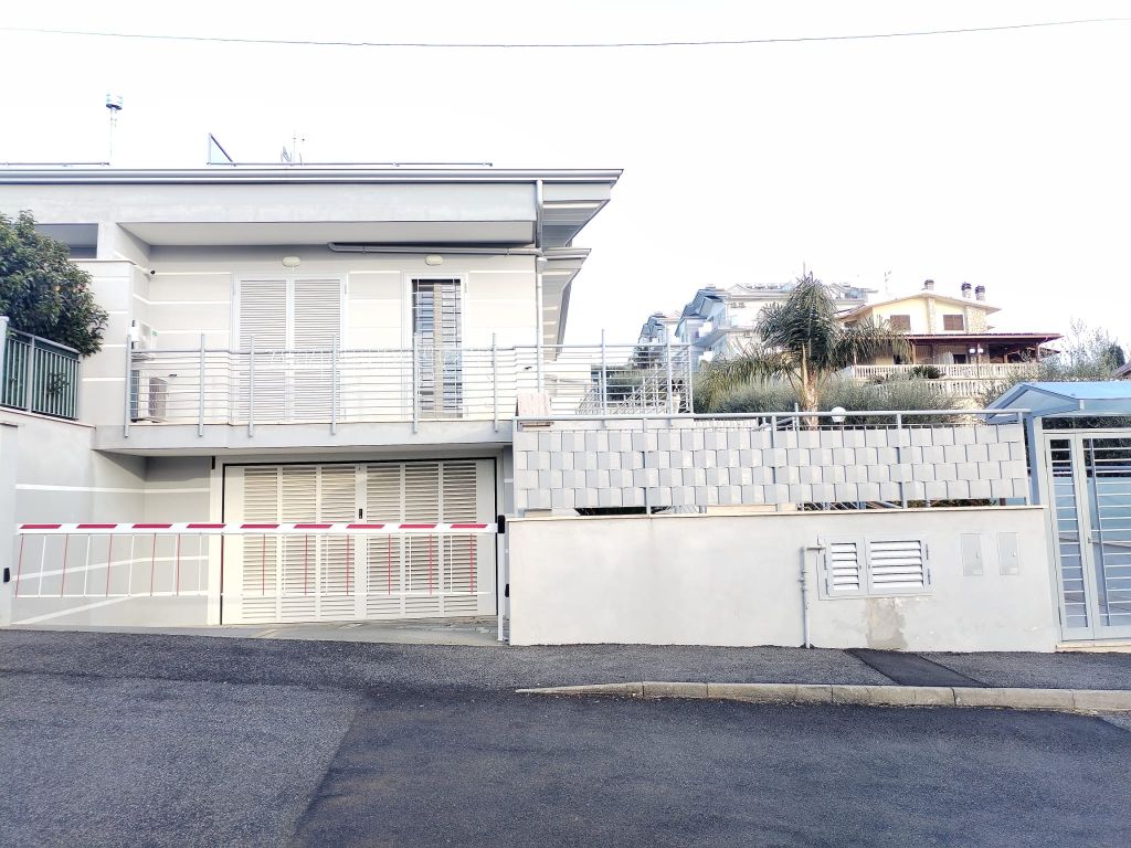 villa-bilivello-con-box-nuova-costruzione